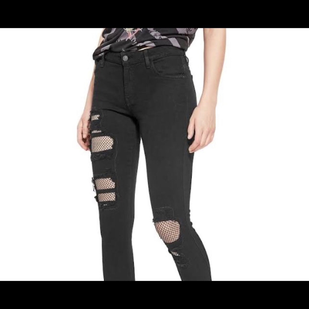 GUESS FishNet Jeans 👖 - Picture 2 of 5